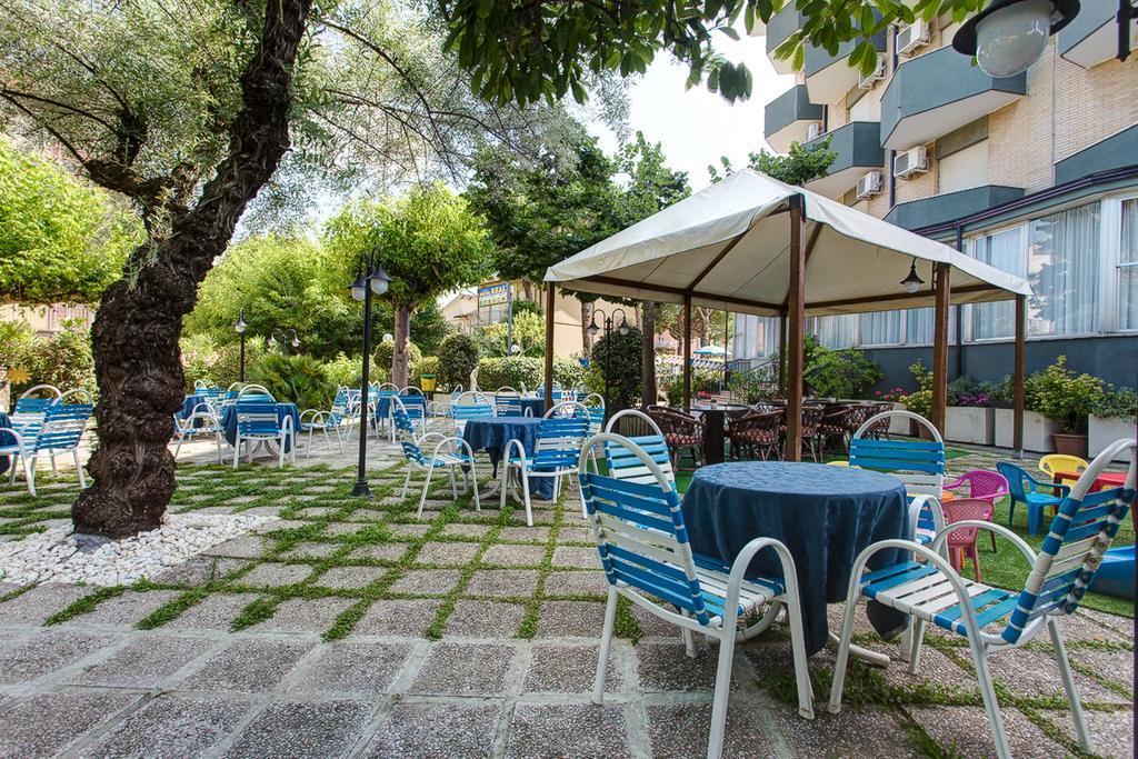 Hotel Real Cervia Exterior foto